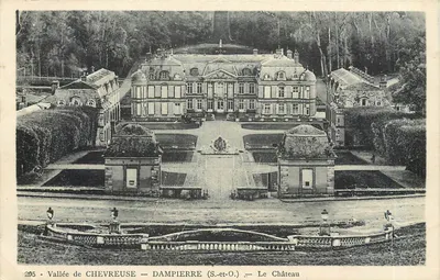 Vale de CHEVREUSE — DAMPIERRE (S.-et-O.) — O Castelo