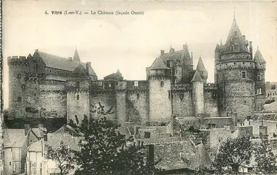 Vitré (Ille-et-Vilaine) — O Castelo (fachada Oeste)
