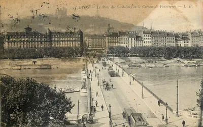 LYON — Le Pont des Cordeliers et le Coteau de Fourvières — L. B.