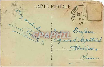 Courtenay (Loiret) — A Place e a Halle aux Blés — Edit. Hie — Verso