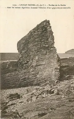 O Cap Fréhel (C.-du-N.) — Rocher de la Gerbe — editor Laurent-Nel-Romano, n° 3139
