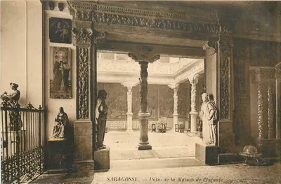 Saragoça — Pátio da Casa da Infanta — transportado e reconstruído em Paris
