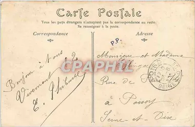 SAINT-DENIS — A Place Victor-Hugo — ND. Fot. n°48 — Verso