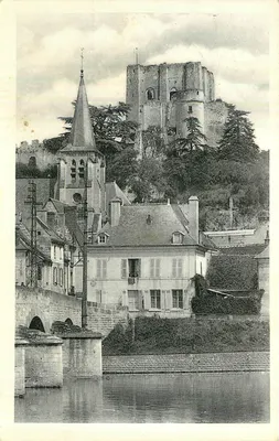Montrichard — O Castelo visto da margem esquerda do Cher — Les Arts Photomécaniques