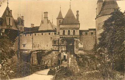 Castelo de La Rochepot — Les Ponts-Levis — Combier Imprimerie