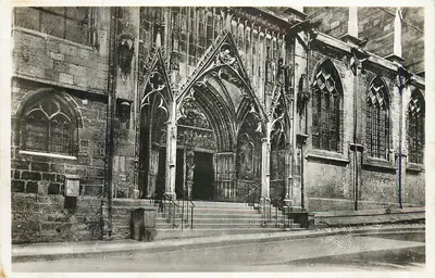 Chaumont — Portal da Igreja de São João Batista — P. Scordel, editor