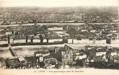 LYON — Vue panoramique prise de Fourvière — éditeur A. ROUTHAGAY, n° 31