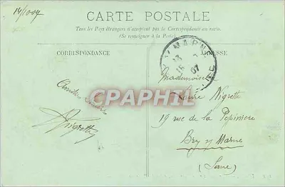 LYON — Algemene uitzicht op de Terreaux, genomen vanaf het Restaurant Gay — LL. — n° 104 — Achterkant