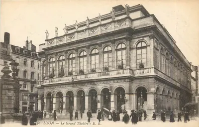 LYON — Le Grand Théâtre — E. R.