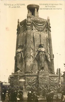 Cénotafio sob o Arco do Triunfo — Festas da Vitória 14 de Julho de 1919 — editor DIX Paris n°40