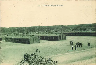 Parte do Campo de BITCHE — vista de barracas e soldados — editor não visível