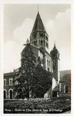 Cluny - Torre da Água Bendita e Torre da Relógio