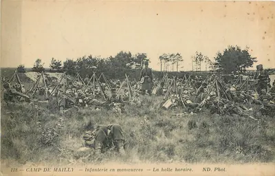 Camp de Mailly — Infantaria em manobras — A parada horária — ND. Fot. n°118