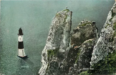 Beachy Head — farol e falésias — série Valentine, n° 5323