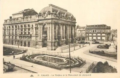Calais - A Vista do Teatro e do Monumento de Jacquard