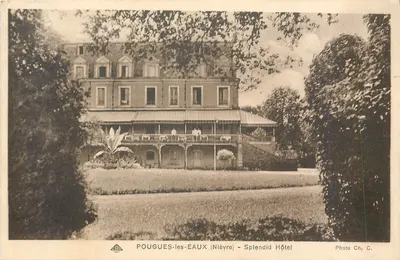 POUGUES-LES-EAUX (Nièvre) - Hotel Esplêndido — Foto Ch. C.