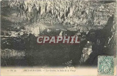 Arcy-sur-Cure — As Grutas, a Sala da Virgem
