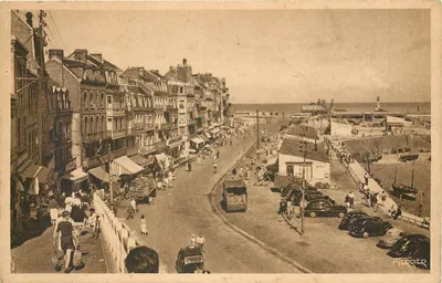 Le Tréport (Seine-Inf.) — O Quai visto do Mussoir — Edições d'Art LA COTE D'OPALE, n°5102