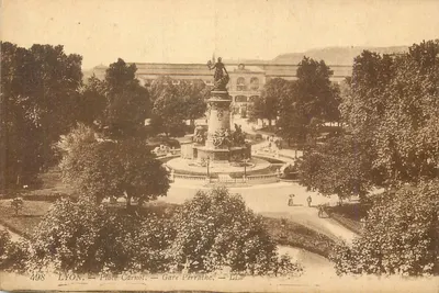 LYON — Praça Carnot — Estação Perrache — Éditeur LL, n° 498
