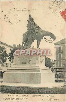 Chalon-sur-Saône — Monument de la Défense — P. Moreau-Vauthier, escultor ; A. Bérard, arquiteto