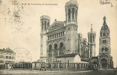 LYON — N.-D. de Fourvière et l'Archevêché
