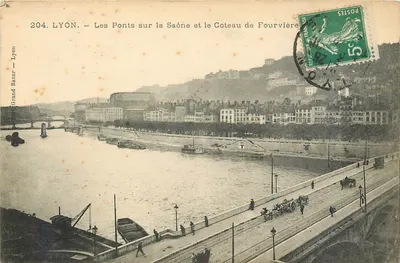 LYON. — Les Ponts sur la Saône et le Coteau de Fourvière — Grand Bazar, Lyon