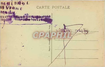 Clermont-Ferrand — Plein de Jaude — Uitzicht op het Plateau de Gergovia en Montrognon — Idessac — Achterkant