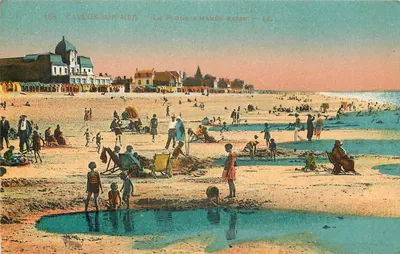CAYEUX-SUR-MER — A Praça com maré baixa — LL, n°158