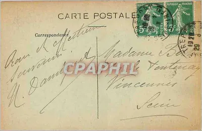 Le Tréport — Sur la Plage — Au pied des Falaises — Alb. Aernault, Paris — Rewers