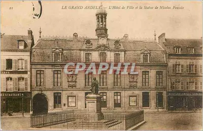 O Grand Andely — O Hotel de Ville e a Estatua de Nicolas Poussin — Crisel-Gérard
