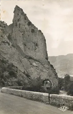 O Buraco do Padre — Desfiladeiro da Pedra Lys — Éditions PAGES Perpignan
