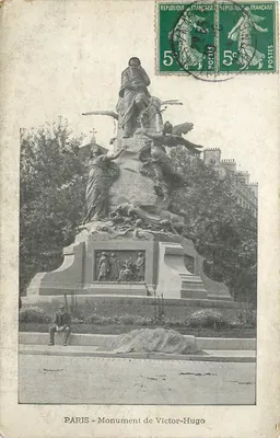 PARIS - Pomnik Victora Hugo — wydawca nieznany, numer seryjny nieczytelny