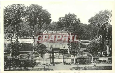 Bagnolles-de-l'Orne — The Casino du Lac viewed from the Grand Hôtel (Bluysen, arch.)