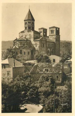 Saint-Nectaire (P.-de-D.) — Igreja romana classificada como monumento histórico — Edições d'Art Yvon, Paris