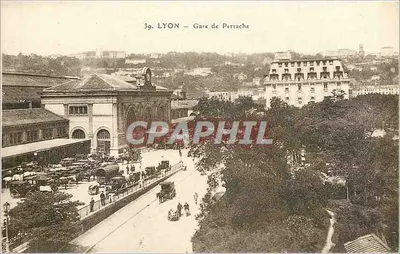 LYON — Gare de Perrache — Éditeur A. GOUTTAYN