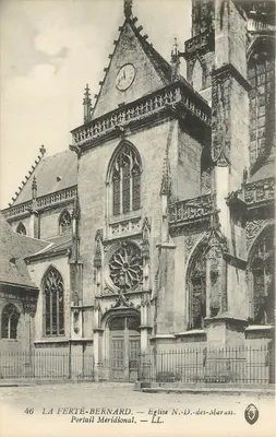 La Ferté-Bernard — Portal meridional da Igreja N.-D.-des-Marais — Editor LL