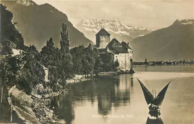Chillon e a Dente do Meio — vista do castelo sobre o lago — editor não visível