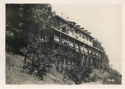 Hotel de montanha — vista panorâmica — série 1561