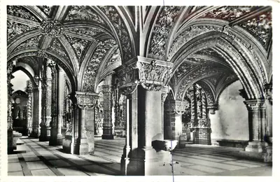 Porto — Igreja de São Francisco — Detalhe das 3 naves — Editor Santos, n° 46