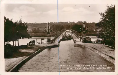 Briare (Loiret) — O ponte-canal (662°) aberto à circulação em 16 de Setembro de 1896