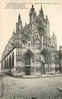 Caudebec-en-Caux (S.-Inf.) - Igreja de Nossa Senhora - O Pátio (Monumento Histórico)