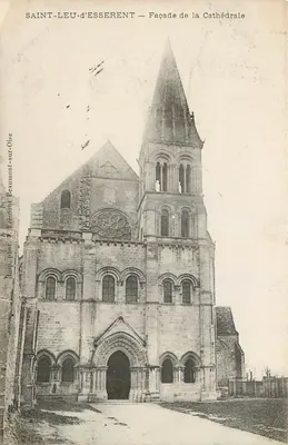 SAINT-LEU-d'ESSERENT — Facha da Catedral — phot. Trémont Beaumont-sur-Oise