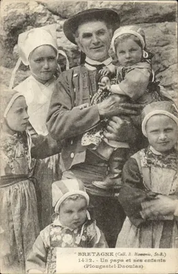 Plougasnél-Daoulas — Um pai e seus filhos — Coleção E. Hamonie, St-B.