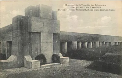 Monumento da Trincheira das Baionetas — oferecido por nossos Amigos da América — Edição Vérandum