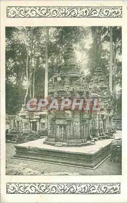 Banteay Srei — torres laterais em reconstrução — arte clássica, final do século X — Cliché E. F. O. — Coleção dos Guias de Arte na Indochina