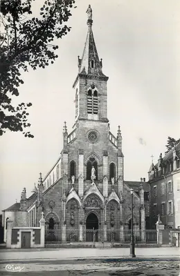 Issoudun (Indre) — Basílica do Sagrado Coração — editor Cim