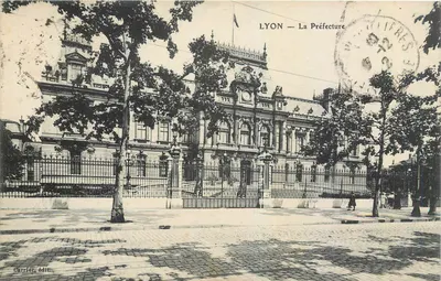 LYON — La Prefectura — Carrier, edit.
