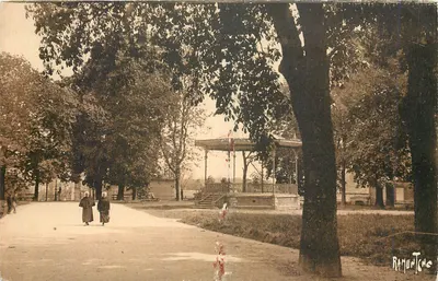 Place Viète — Fontenay-le-Comte (Vendée) — Ramuntcho