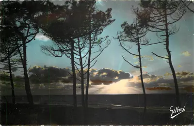 Costa de Argent — Ponta do Médoc — Pôr do Sol no Oceano — Edições A. Gilbert