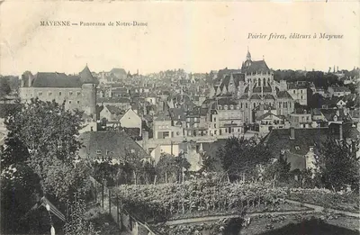 Mayenne — Panorama de Notre-Dame — Poirier frères, editores em Mayenne
